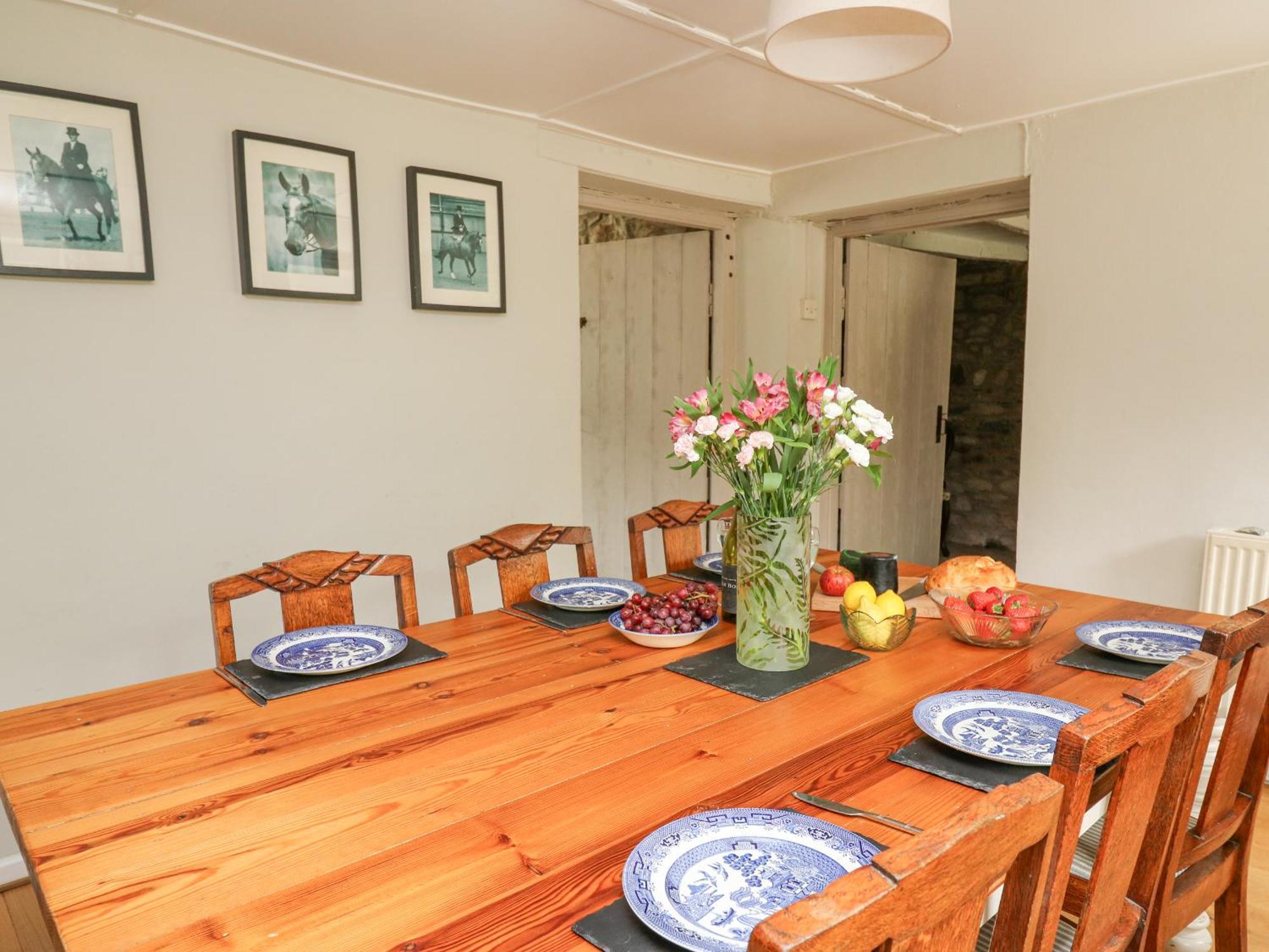 The Farmhouse Newport  Bagian luar foto