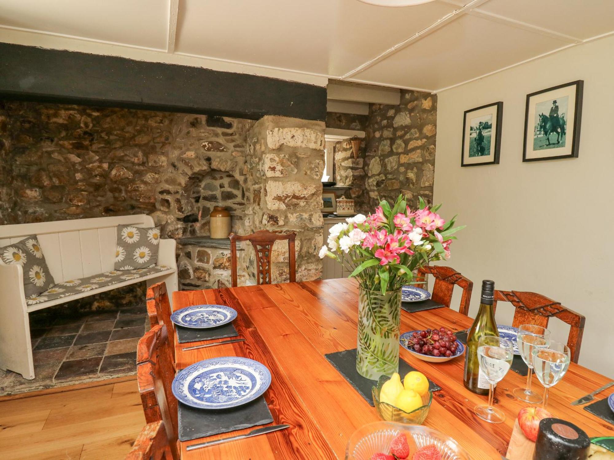 The Farmhouse Newport  Bagian luar foto