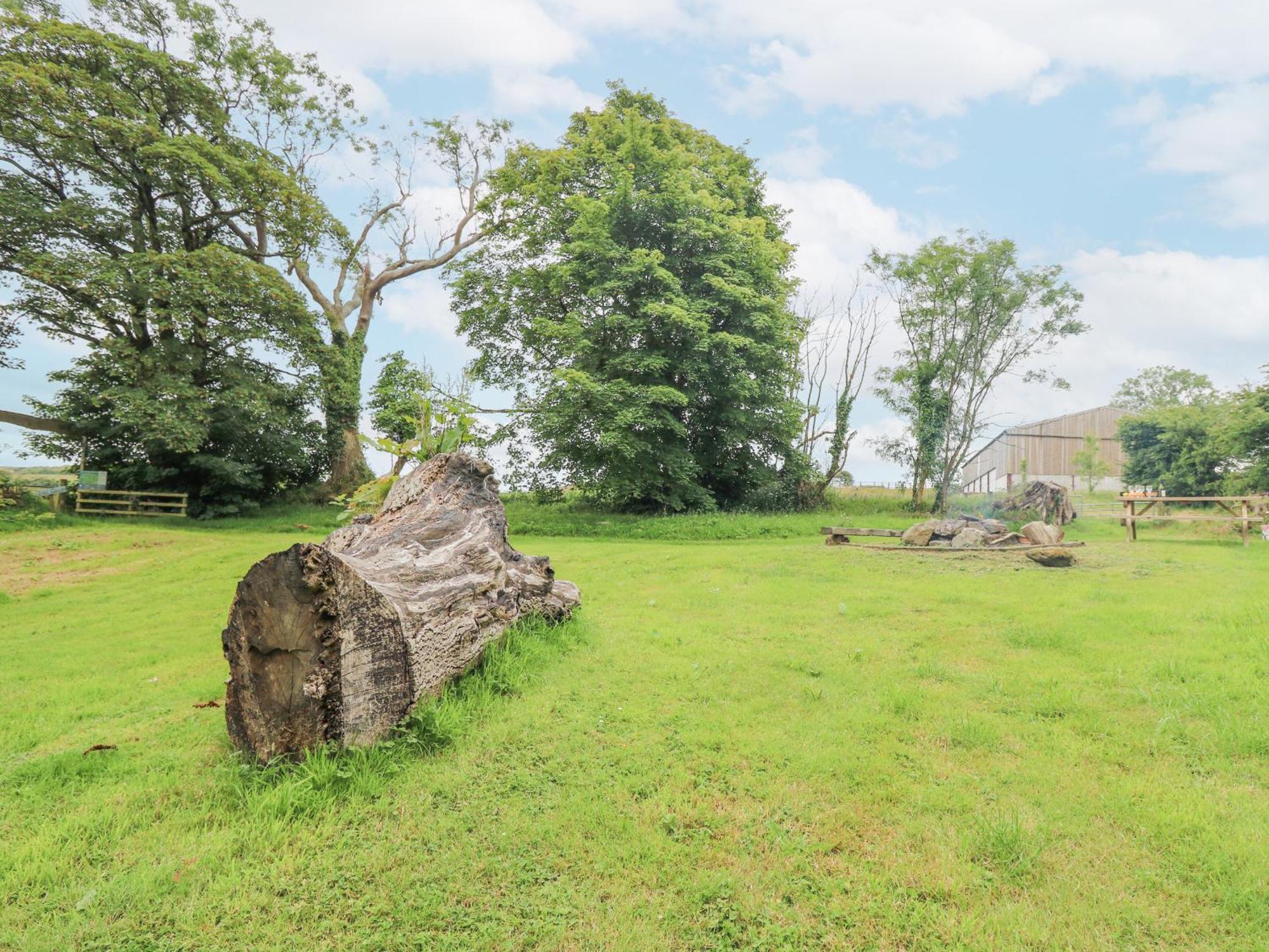 The Farmhouse Newport  Bagian luar foto